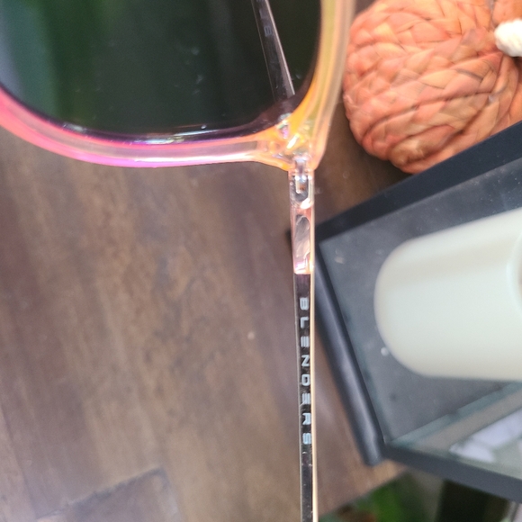 Blenders Sunglasses North Park X2 in Epic Dreamer - Picture 8 of 13